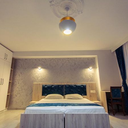City Hotel Ferizaj Exterior foto