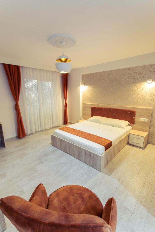 City Hotel Ferizaj Exterior foto